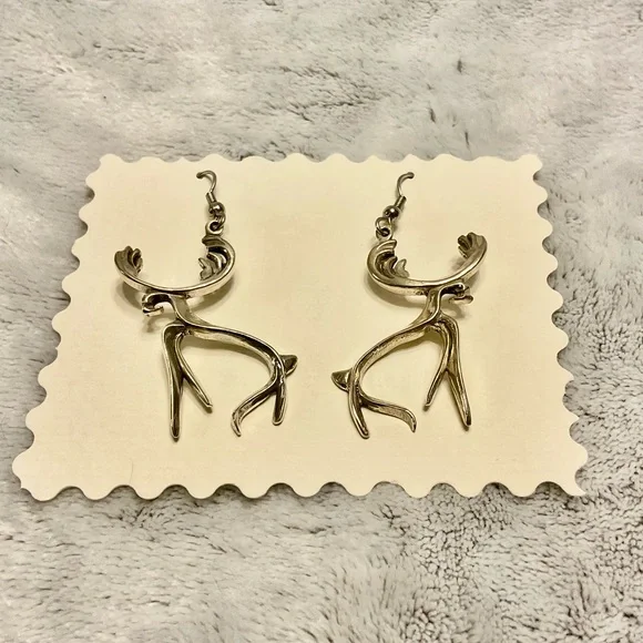 Elegant Reindeer/Moose Earrings - Picture 3 of 5